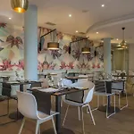 Hotel Les Jardins De