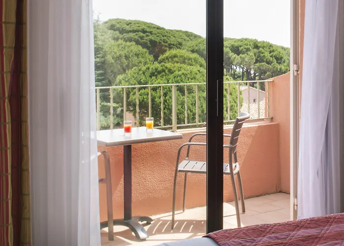 Hotel Les Jardins De