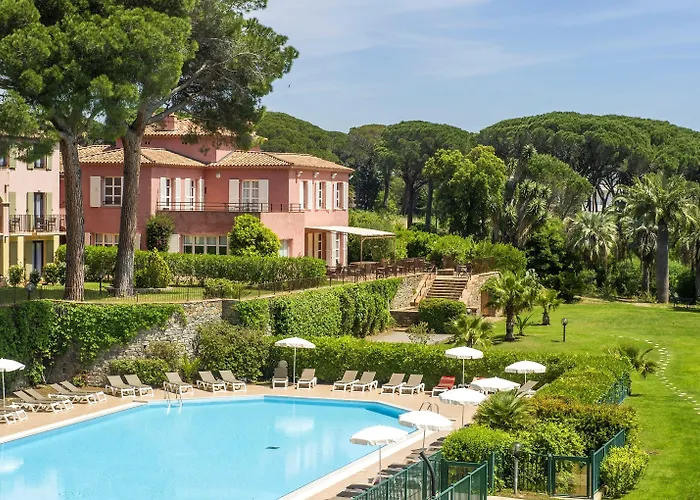 圣马克西姆花园酒店