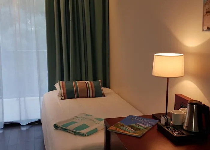 圣马克西姆花园酒店