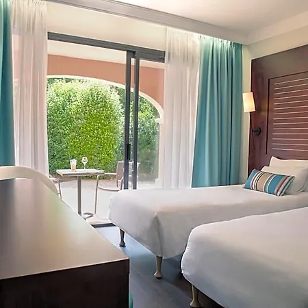 Hotel Les Jardins De