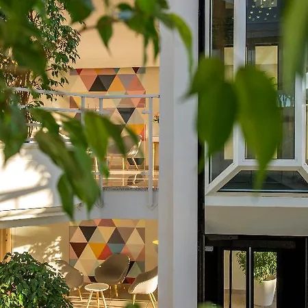 Hotel Les Jardins De