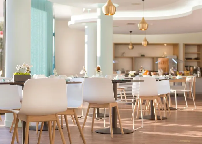 Hotel Les Jardins De