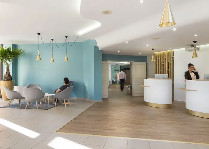 Les Jardins De 호텔 3*