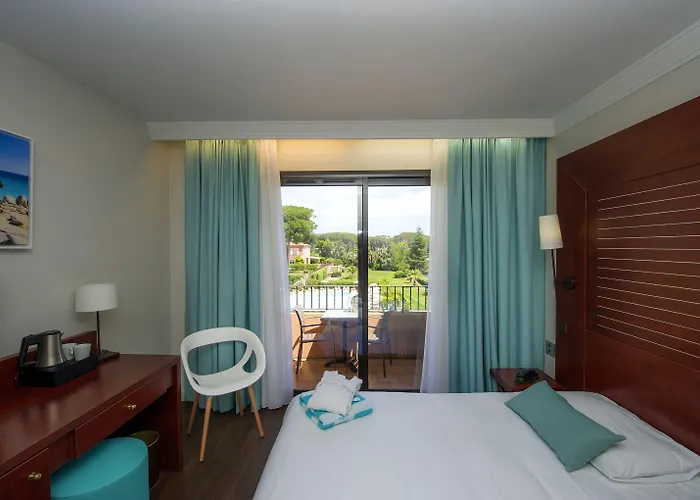 Hotel Les Jardins De