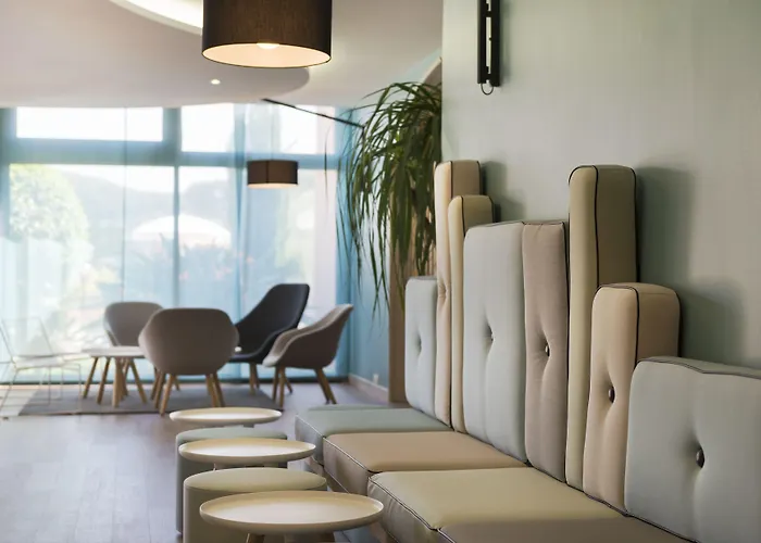 فندق Les Jardins De سانت ماكسيم