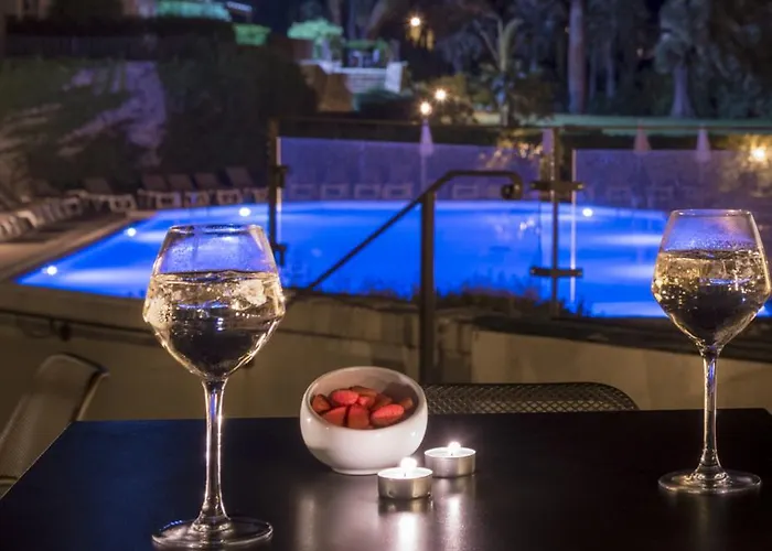 فندق Les Jardins De 3*